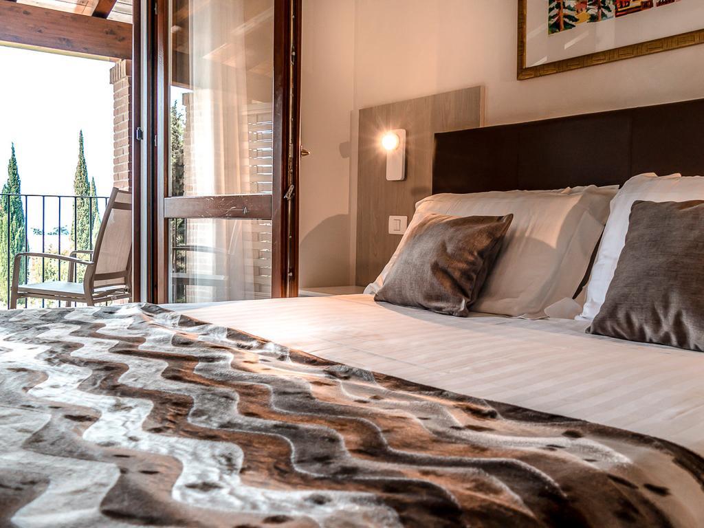 Hotel Relais Agli Olivi Лацизе Экстерьер фото